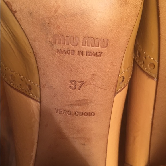 Miu Miu stacked patent heels. - Picture 6 of 6